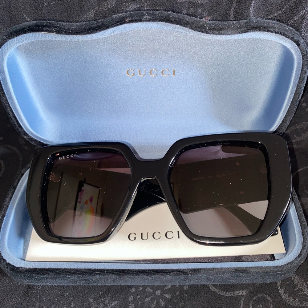 Gucci Sunglasses - Picture 4 of 7